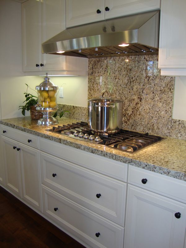 Backsplash and Edge Detailing